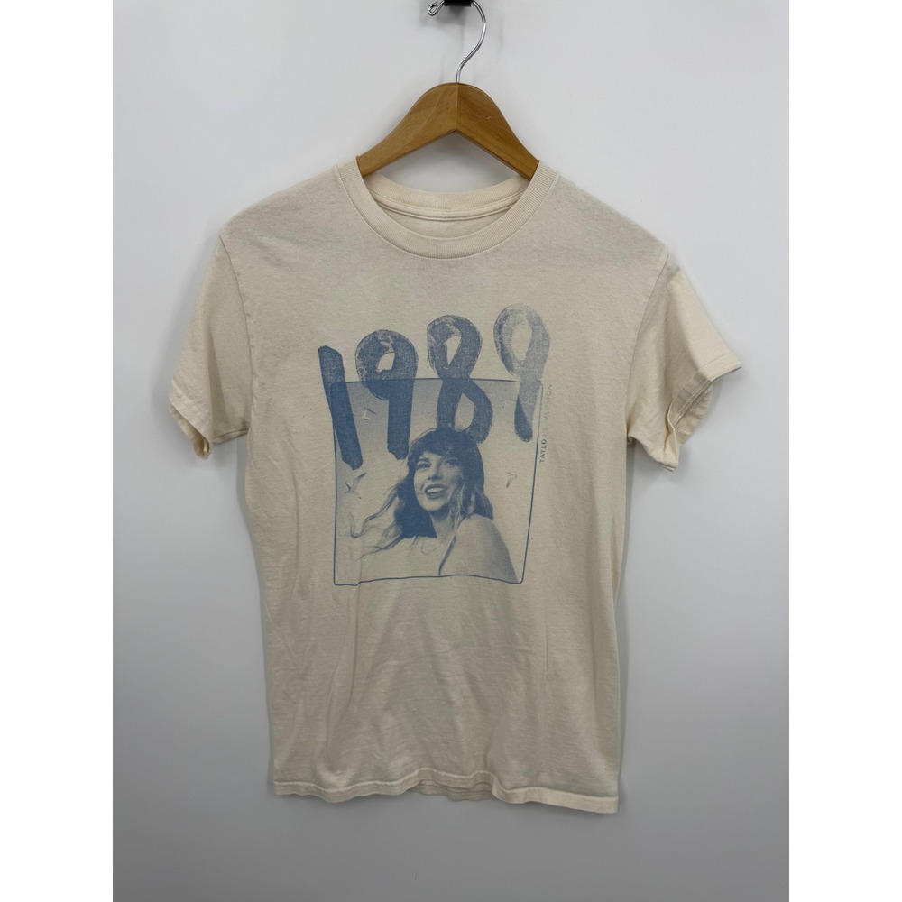 Taylor Swift 1989 Taylor's Version T-Shirt Women Small Cream Graphic Merch Tee